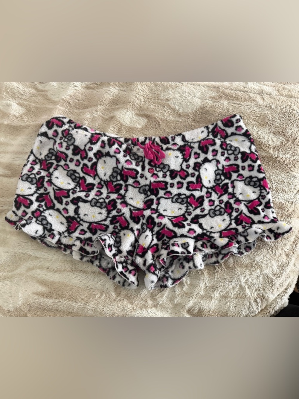 Hello Kitty Pink Bow Plush Tag Accent